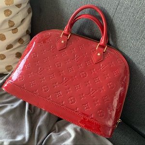 L0uis V Alma Vernis handbag